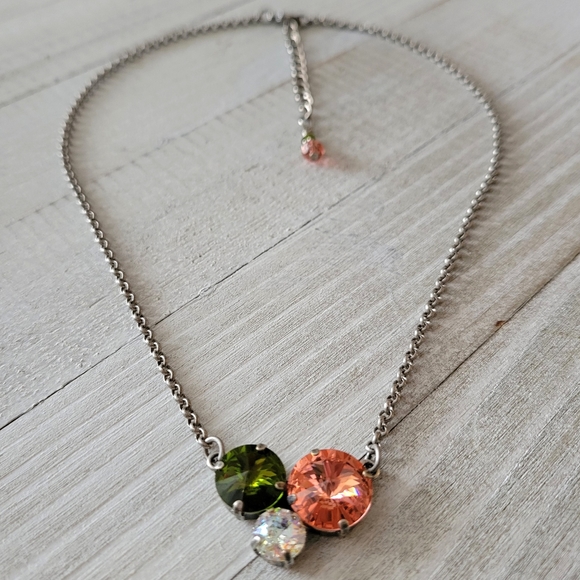 Austrian Crystal Cluster Pendant Necklace in Antique Silver - Picture 4 of 9